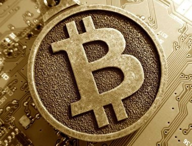 Τί ακριβώς είναι το ψηφιακό νόμισμα Bitcoin που έχει κάνει τους επενδυτές να «ιδρώνουν»; (βίντεο)